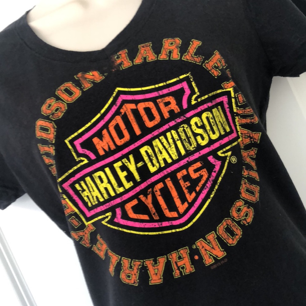 EUC Harley Davidson vneck, Amman, Jordan. XS
